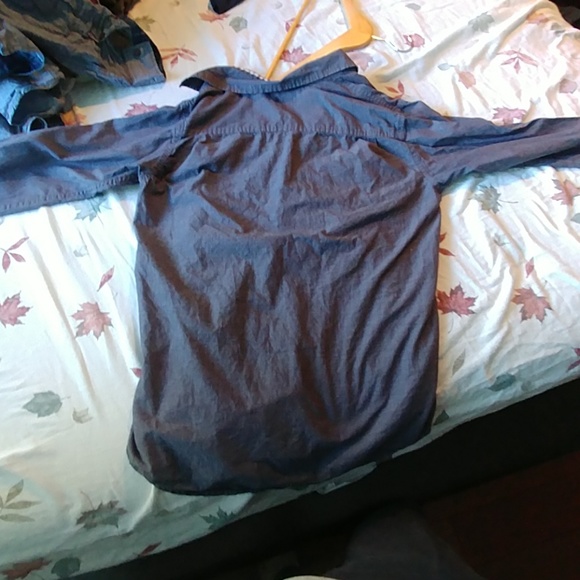 Shirt - Picture 3 of 4